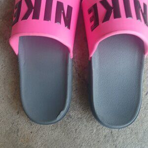 Nike  slides w size 9